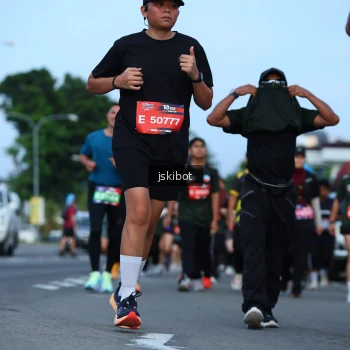 Runner Photo 3699497