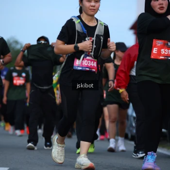 Runner Photo 3699513