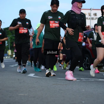 Runner Photo 3699616