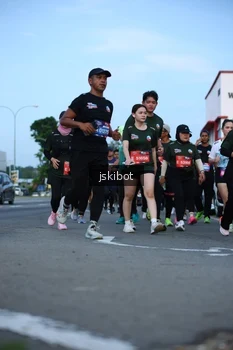 Runner Photo 3699673