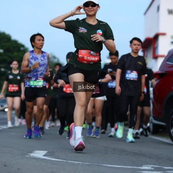 Runner Photo 3699680