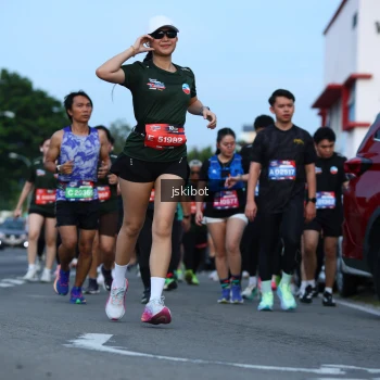 Runner Photo 3699685