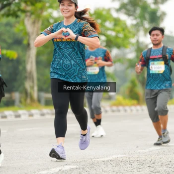 Runner Photo 3699710