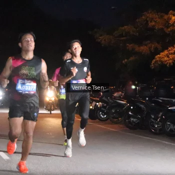 Runner Photo 3699786
