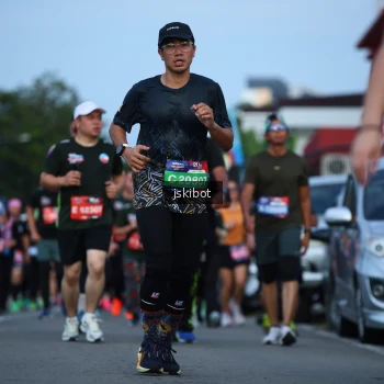 Runner Photo 3699815