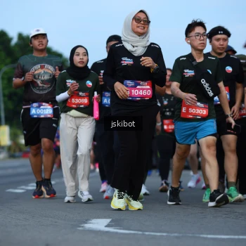 Runner Photo 3699863