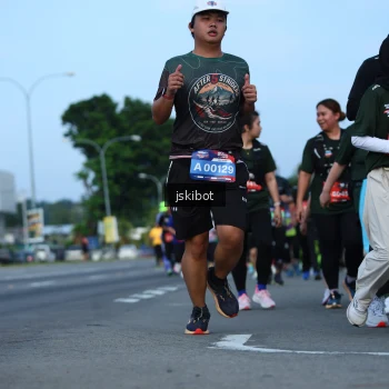 Runner Photo 3699867