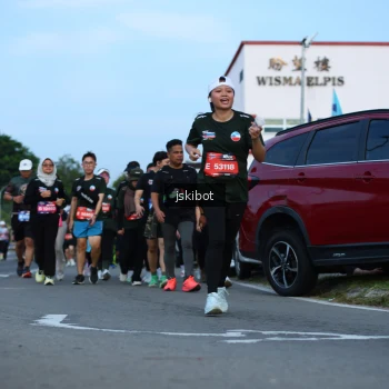 Runner Photo 3699895
