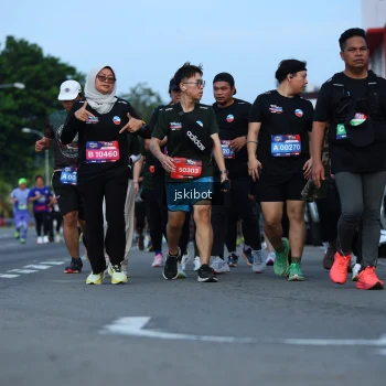 Runner Photo 3699911