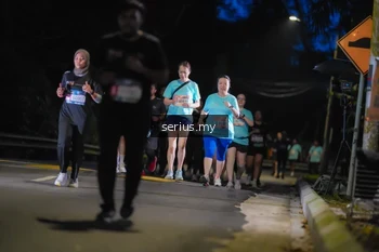 Runner Photo 3699916