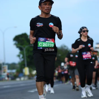 Runner Photo 3699981