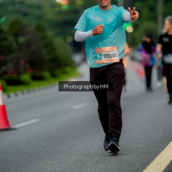 Runner Photo 3700003