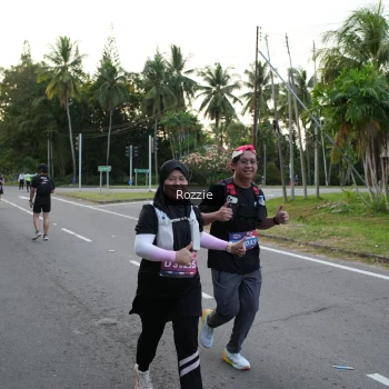 Runner Photo 3700006