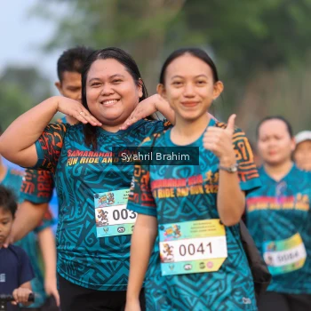 Runner Photo 3700008