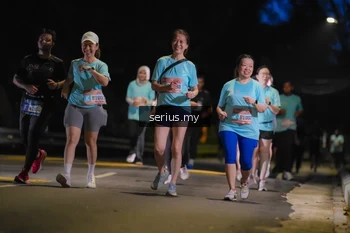 Runner Photo 3700032
