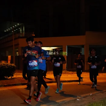 Runner Photo 3700043