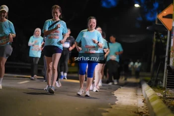 Runner Photo 3700048
