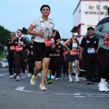 Runner Photo 3700063