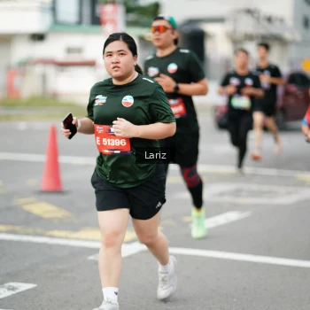 Runner Photo 3700073