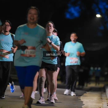 Runner Photo 3700076