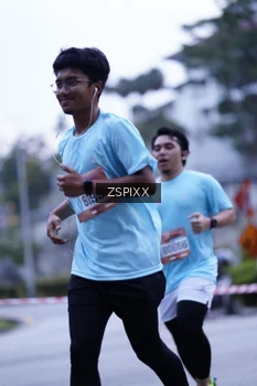 Runner Photo 3700099