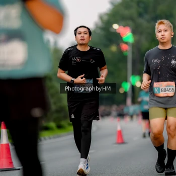 Runner Photo 3700104