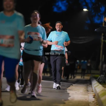 Runner Photo 3700106