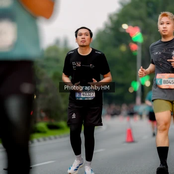 Runner Photo 3700111