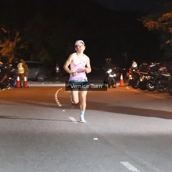 Runner Photo 3700121