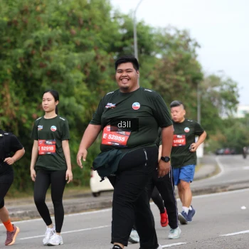 Runner Photo 3700123
