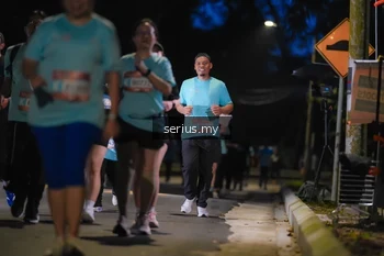 Runner Photo 3700137