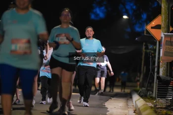 Runner Photo 3700143