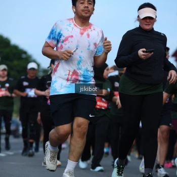Runner Photo 3700145