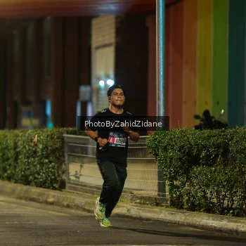 Runner Photo 3700164