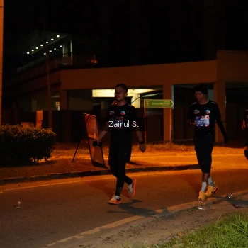 Runner Photo 3700173