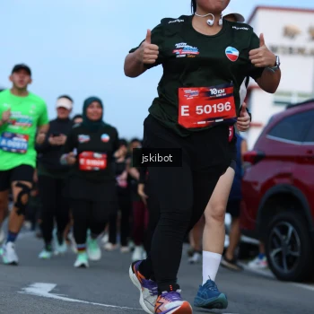 Runner Photo 3700174