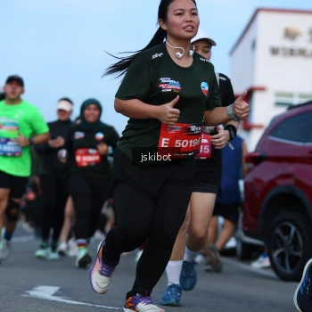 Runner Photo 3700179