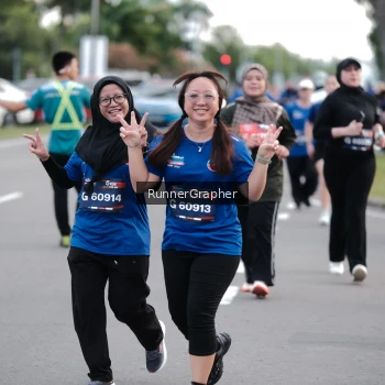Runner Photo 3700184