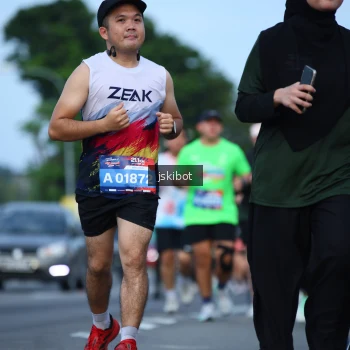 Runner Photo 3700214