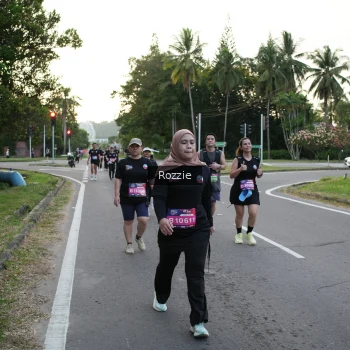 Runner Photo 3700216