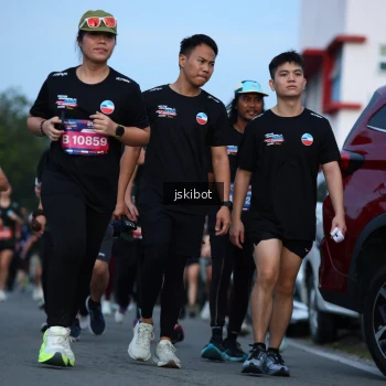 Runner Photo 3700234
