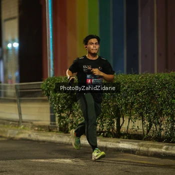 Runner Photo 3700242
