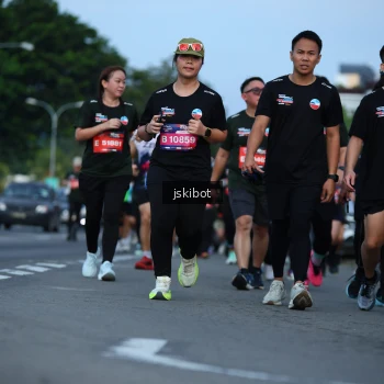 Runner Photo 3700257