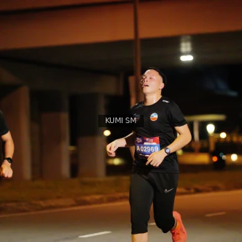 Runner Photo 3700260