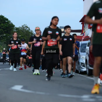 Runner Photo 3700270
