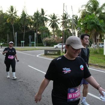 Runner Photo 3700272