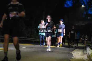Runner Photo 3700333