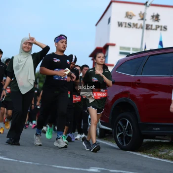 Runner Photo 3700334