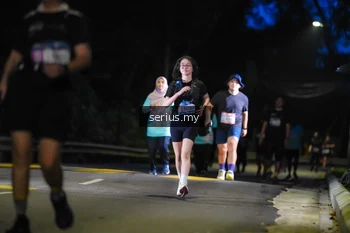 Runner Photo 3700342
