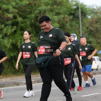 Runner Photo 3700346
